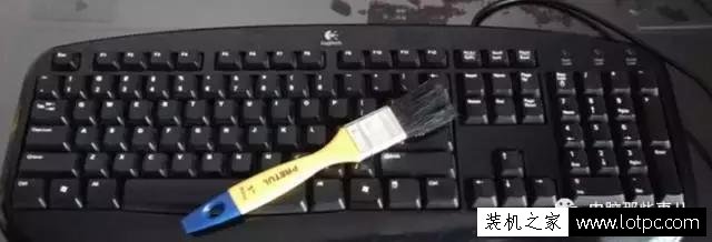 電腦鍵盤用太久竟然這么臟！不會清理怎么行？