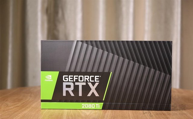 NVIDIA GeForce RTX2080Ti顯卡開(kāi)箱圖賞 沒(méi)看錯(cuò)這就是煤氣灶！