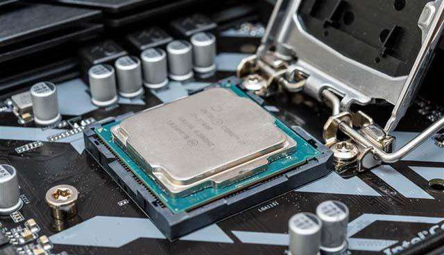 i5 8400和i7 7700K哪個好？酷睿i5-8400和i7-7700K性能差距對比評測