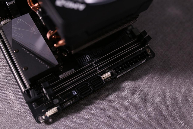 ITX裝機實錄！AMD銳龍R5 3600配RX5700XT獨顯ITX主機配置推薦