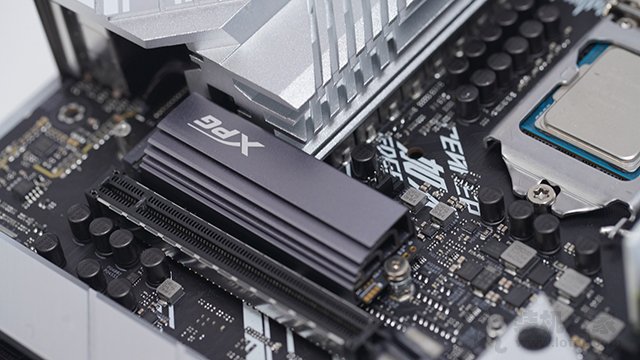 裝臺(tái)白色主題高端主機(jī)！11代i7 11900K配RTX3080Ti電腦配置方案