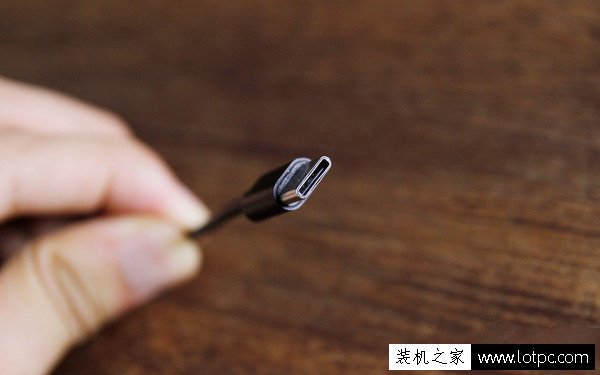 Type-c接口跟常見的USB、microUSB接口有什么區別嗎？