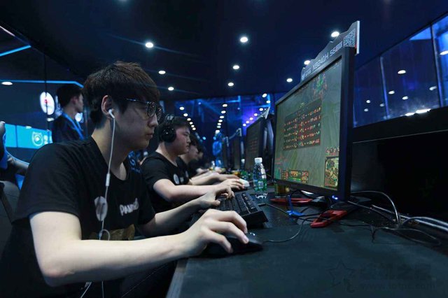 高性價(jià)比3A平臺 不足4500元銳龍R5-2600X配RX580游戲裝機(jī)配置推薦