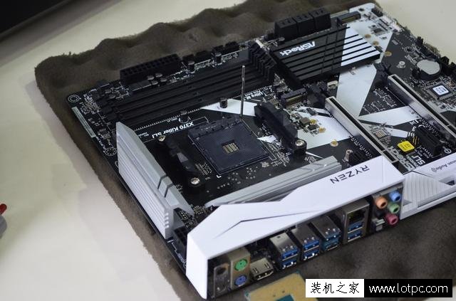 美女教您如何裝機！AMD銳龍Ryzen7-1700X電腦組裝教程