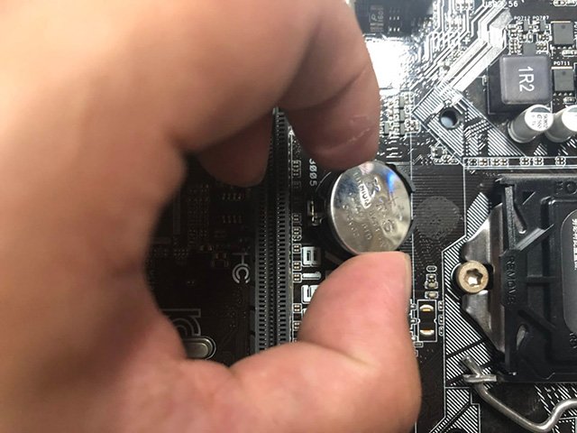 電腦每次開機(jī)時間都不對？電腦每次開機(jī)都要重新設(shè)置時間解決方法