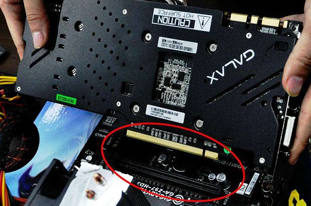 電腦顯卡花屏怎么辦？電腦獨立顯卡花屏的原因和解決方法