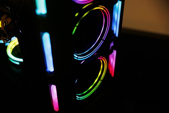 爽玩各類3D游戲大作！八代i7-8700K+RTX2080打造高性能游戲主機(jī)