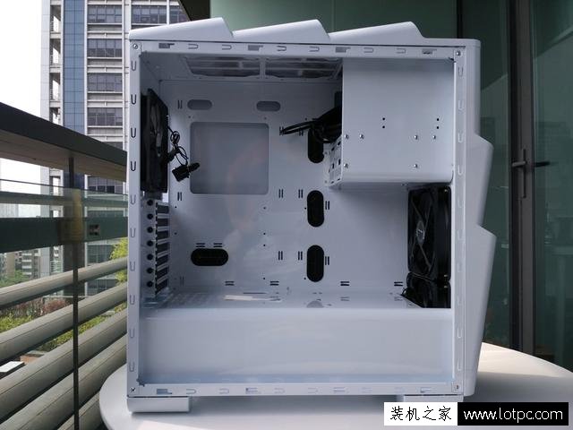 除了外觀 挑選電腦機箱是我們還需要注意些什么？