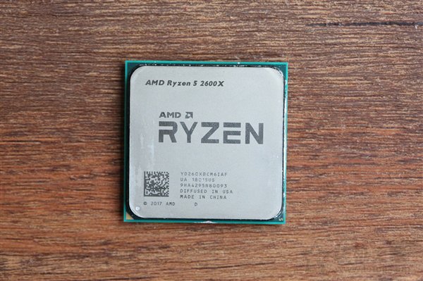 AMD全新二代銳龍Ryzen5 2600X盒裝自帶CPU散熱器嗎？