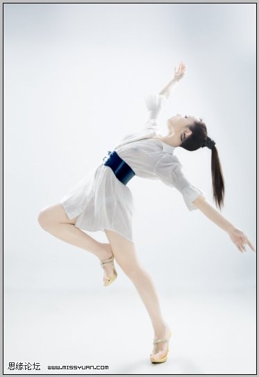 ps照片教程：舞動旋律的漂亮mm_webjx.com