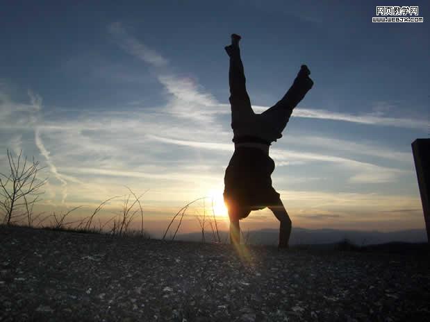 ps合成教程:美麗的黃昏家庭和諧風景-webjx.com