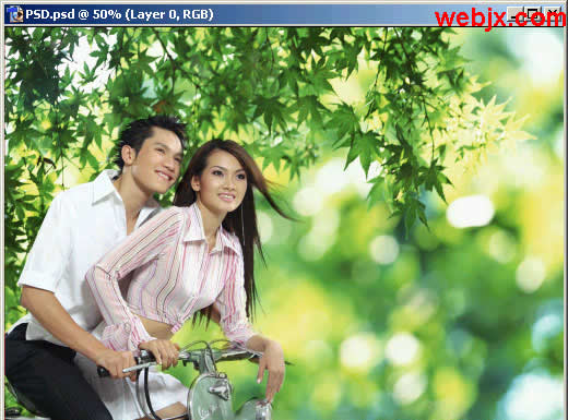 photoshop合成教程:情侶照與風(fēng)景照片