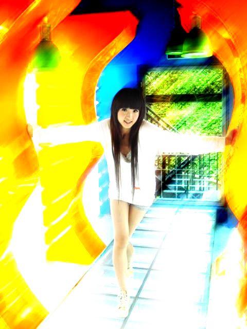 photoshop讓美女照片更加有視覺(jué)沖擊特效_webjx.com