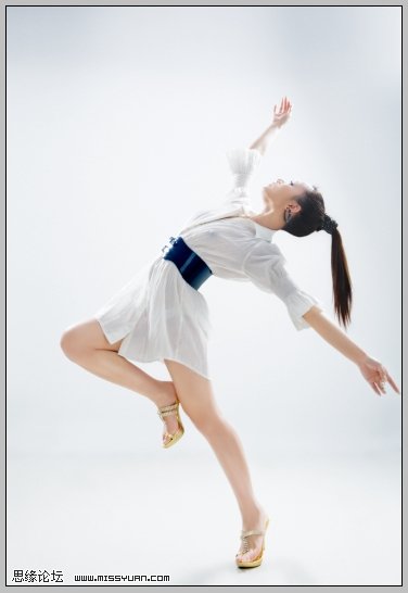 ps照片教程：舞動旋律的漂亮mm_webjx.com